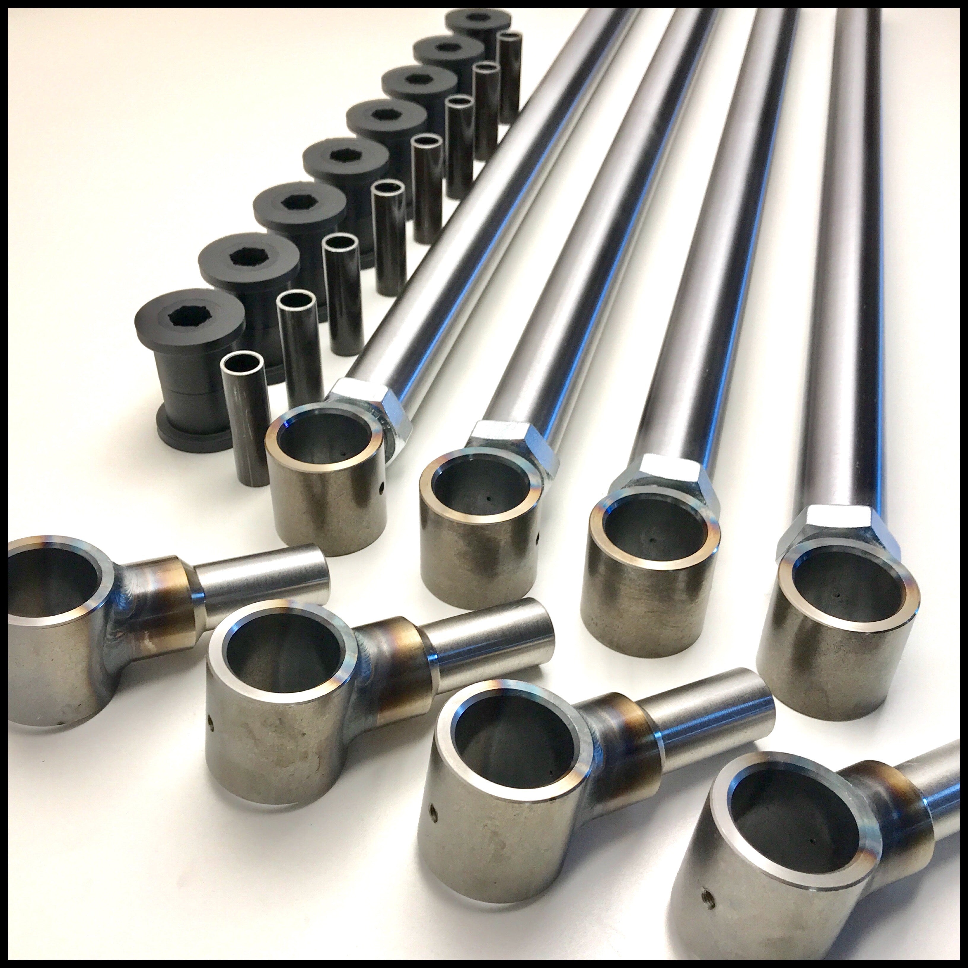 Heavy Duty Universal Triangulated 4-Link Kit 1.5